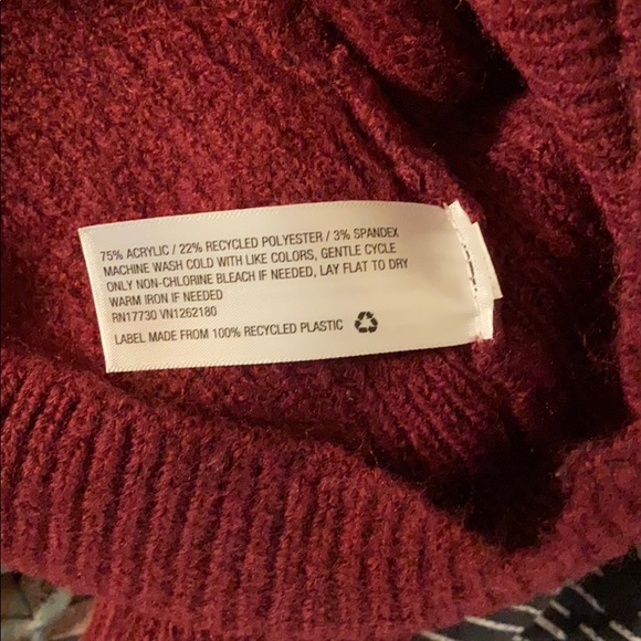 Tri Color Sweater - Picture 3 of 4